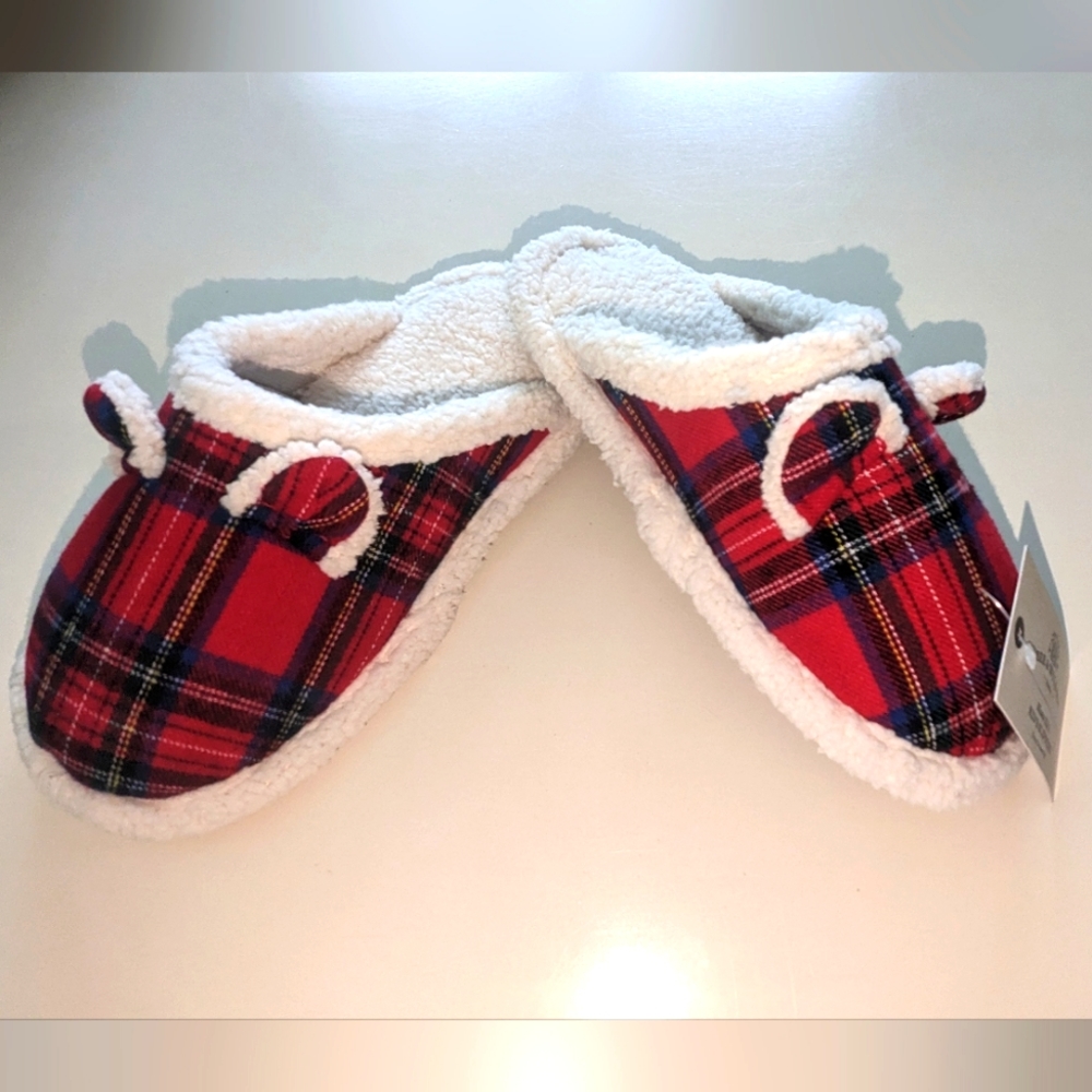 3/$30 NWT Bee and Willow for Bed Bath and Beyond Unisex Buffalo Plaid Slippers
